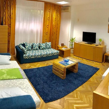 Albergue Twc Belgrado Exterior foto